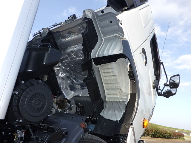 日野 令和7年式 冷凍バン格納ゲート|中古トラックの販売・買取・査定のアイナビ