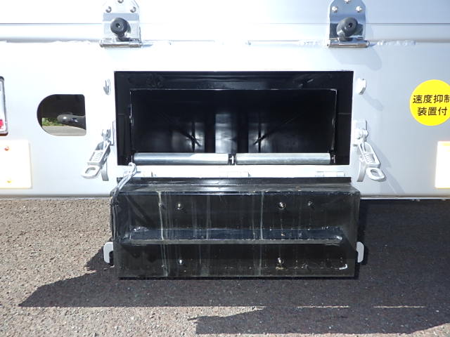 日野 令和6年式 セルフクレーン 車検付き|中古トラックの販売・買取・査定のアイナビ