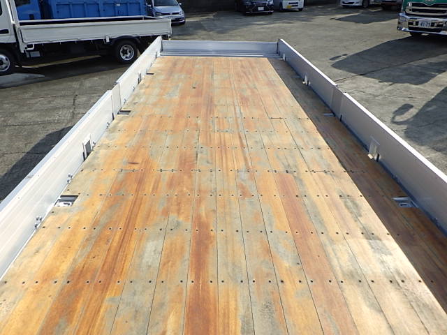 日野 令和6年式 セルフクレーン 車検付き|中古トラックの販売・買取・査定のアイナビ