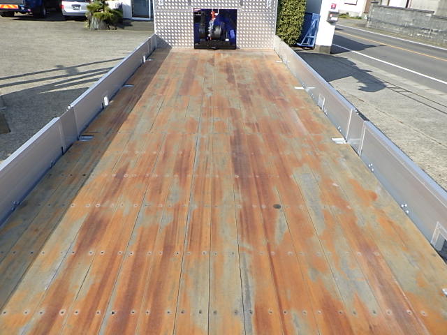 日野 令和6年式 セルフクレーン 車検付き|中古トラックの販売・買取・査定のアイナビ