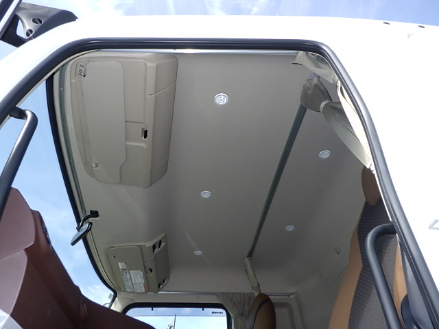 日野 令和6年式 セルフクレーン 車検付き|中古トラックの販売・買取・査定のアイナビ