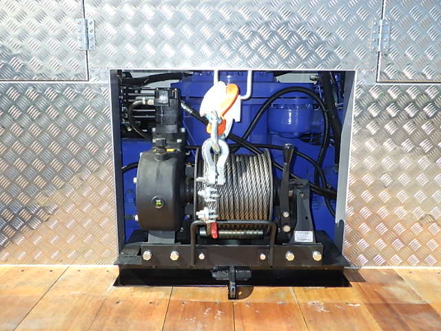 日野 令和6年式 セルフクレーン 車検付き|中古トラックの販売・買取・査定のアイナビ