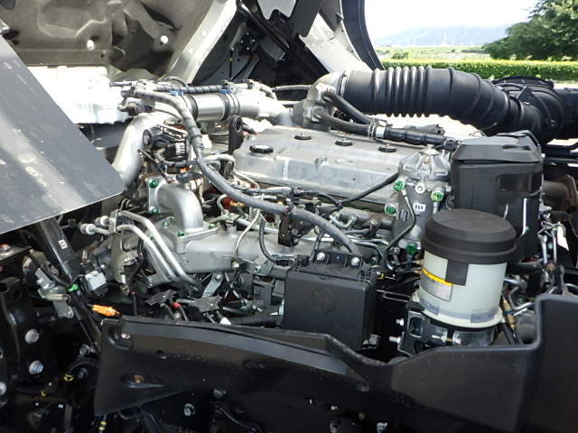 日野 令和6年式 セルフクレーン 車検付き|中古トラックの販売・買取・査定のアイナビ