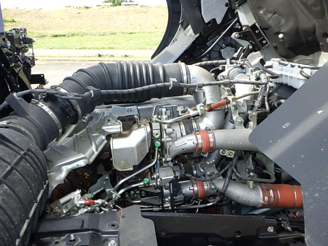 日野 令和6年式 セルフクレーン 車検付き|中古トラックの販売・買取・査定のアイナビ