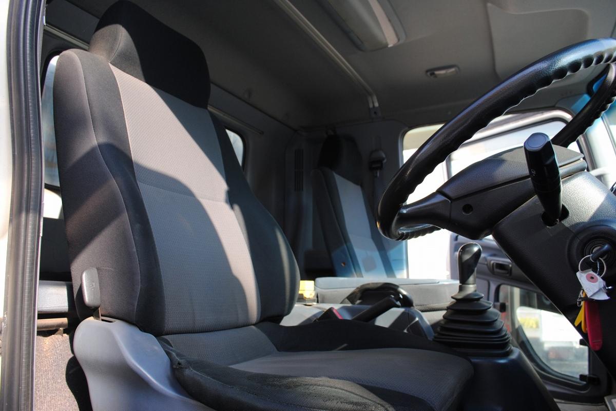 H22 レンジャー アームロール 増トン 積載7.9t|中古トラックの販売・買取・査定のアイナビ