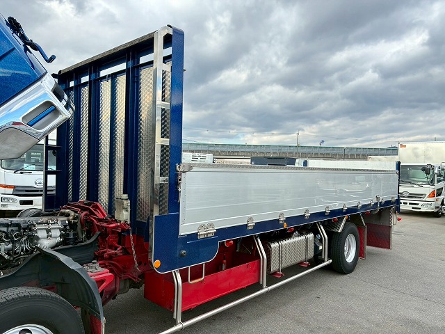 アルミブロックフルキャブベッド付きスタンション根太増し|中古トラックの販売・買取・査定のアイナビ