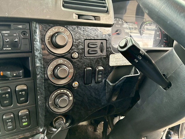 アルミブロックフルキャブベッド付きスタンション根太増し|中古トラックの販売・買取・査定のアイナビ