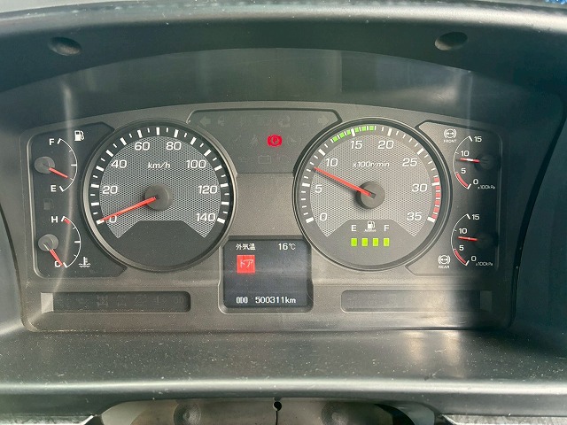 アルミブロックフルキャブベッド付きスタンション根太増し|中古トラックの販売・買取・査定のアイナビ