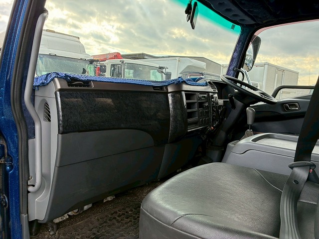 アルミブロックフルキャブベッド付きスタンション根太増し|中古トラックの販売・買取・査定のアイナビ