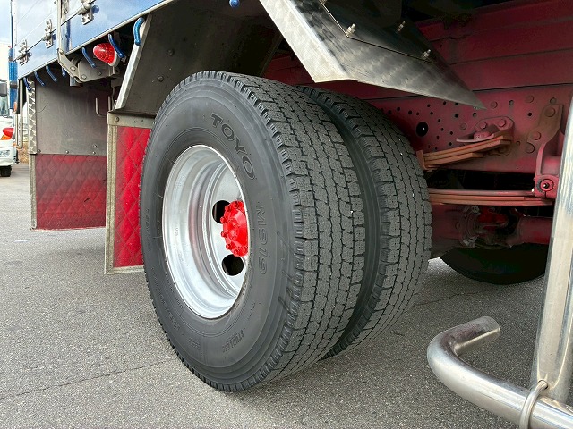 アルミブロックフルキャブベッド付きスタンション根太増し|中古トラックの販売・買取・査定のアイナビ