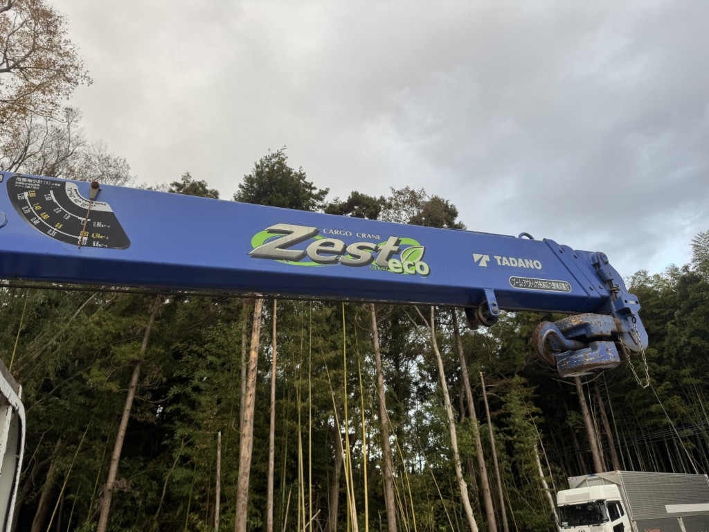 標準ロング吊t数2.6t吊3段ブームタダノラジコン付き|中古トラックの販売・買取・査定のアイナビ