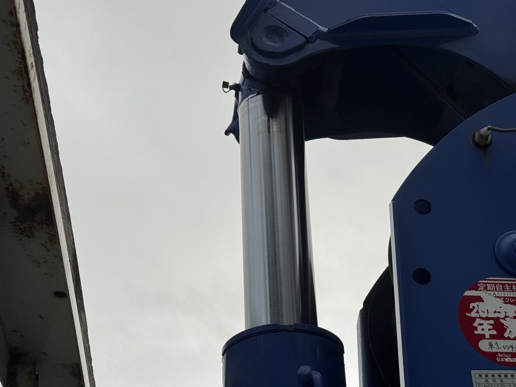 標準ロング吊t数2.6t吊3段ブームタダノラジコン付き|中古トラックの販売・買取・査定のアイナビ