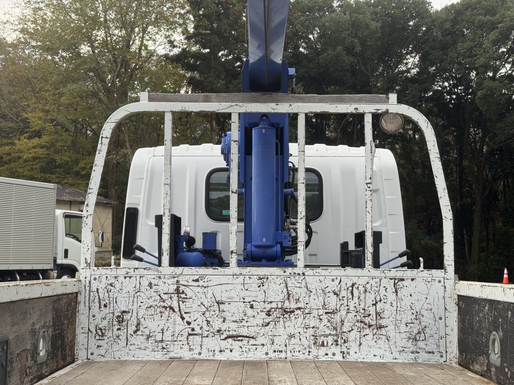 標準ロング吊t数2.6t吊3段ブームタダノラジコン付き|中古トラックの販売・買取・査定のアイナビ