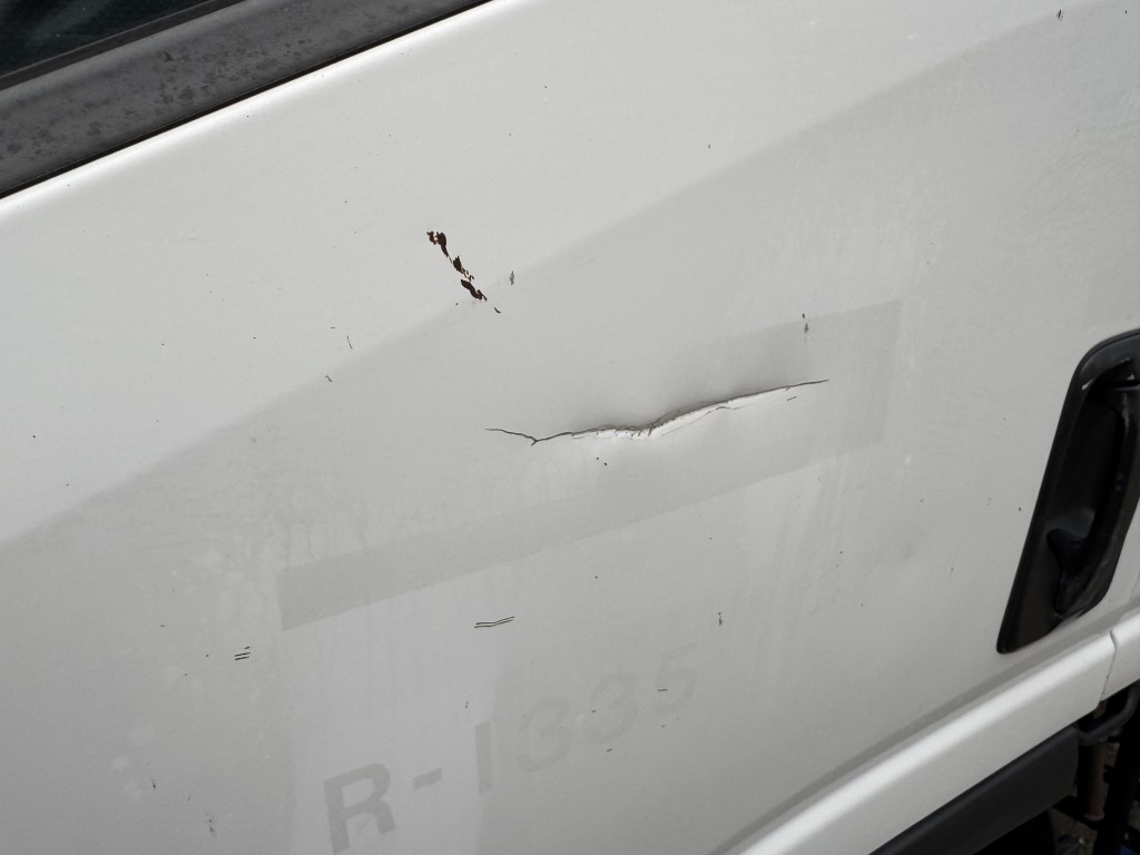 標準ロング吊t数2.6t吊3段ブームタダノラジコン付き|中古トラックの販売・買取・査定のアイナビ