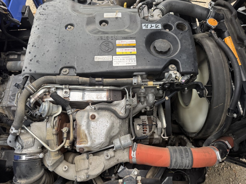 標準ロング吊t数2.6t吊3段ブームタダノラジコン付き|中古トラックの販売・買取・査定のアイナビ