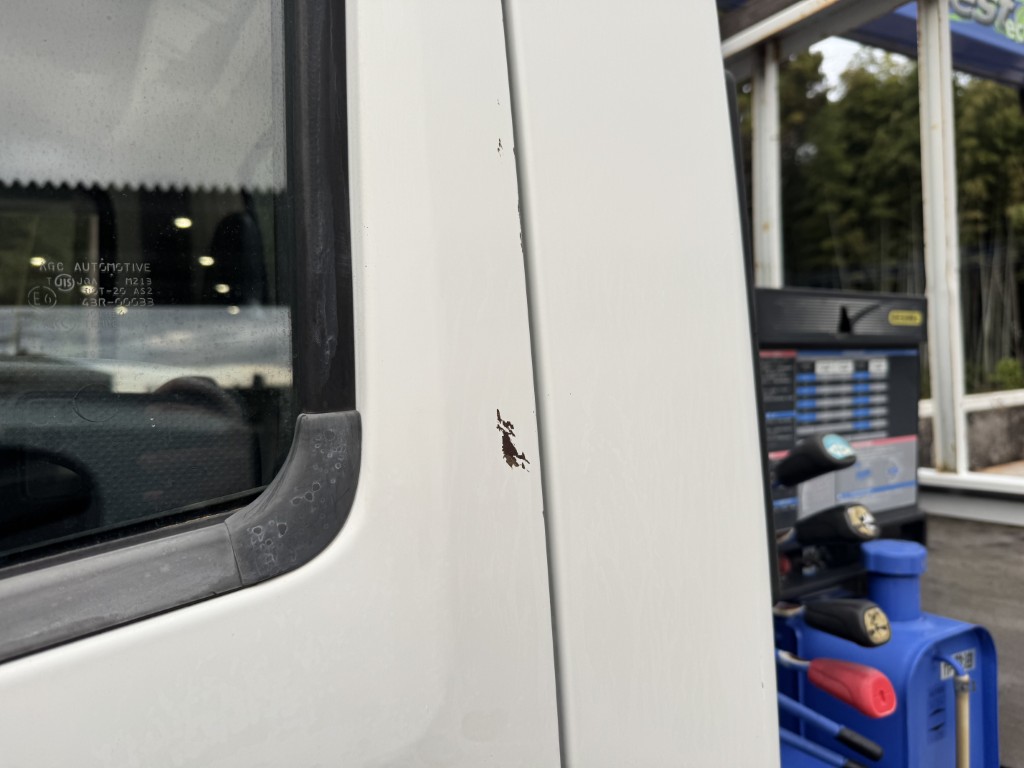 標準ロング吊t数2.6t吊3段ブームタダノラジコン付き|中古トラックの販売・買取・査定のアイナビ