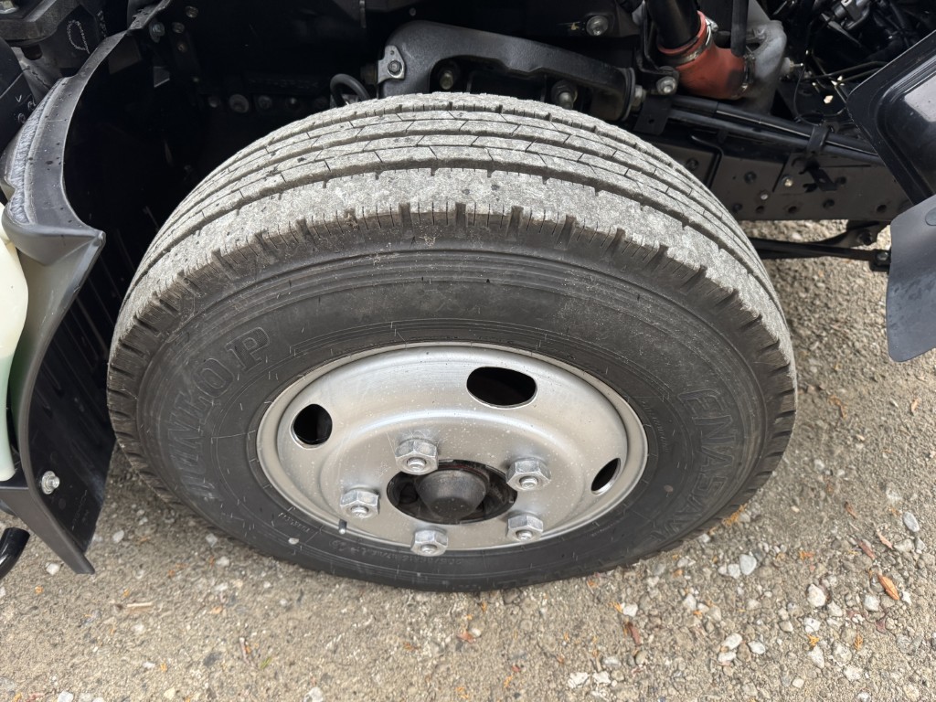 標準ロング吊t数2.6t吊3段ブームタダノラジコン付き|中古トラックの販売・買取・査定のアイナビ