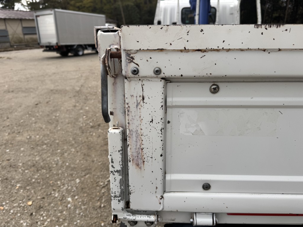 標準ロング吊t数2.6t吊3段ブームタダノラジコン付き|中古トラックの販売・買取・査定のアイナビ