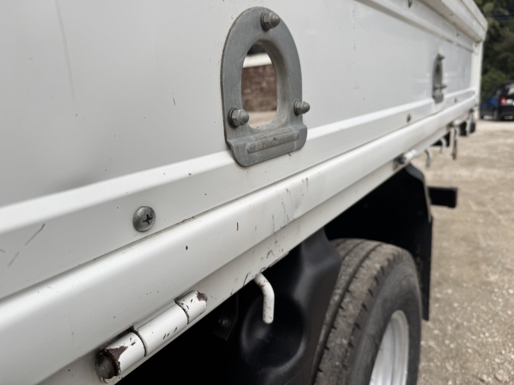 標準ロング吊t数2.6t吊3段ブームタダノラジコン付き|中古トラックの販売・買取・査定のアイナビ