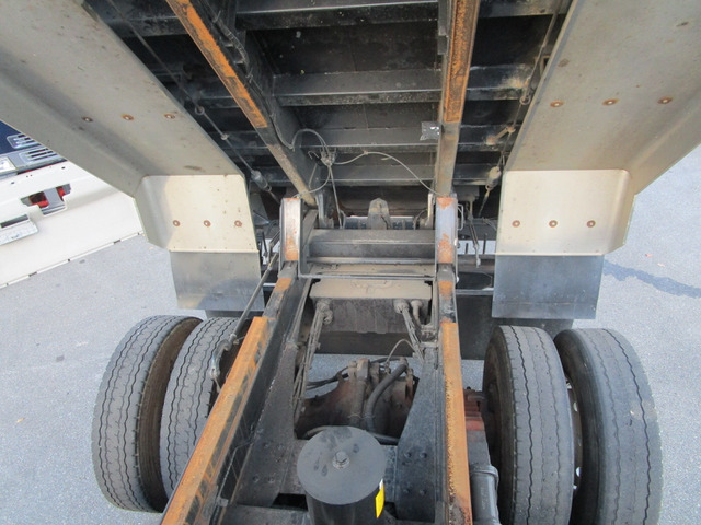 H.29年日野プロフィアダンプ箱ステンレス張り土砂禁22㎥|中古トラックの販売・買取・査定のアイナビ