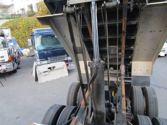 H.29年日野プロフィアダンプ箱ステンレス張り土砂禁22㎥|中古トラックの販売・買取・査定のアイナビ