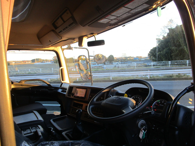 H.29年日野プロフィアダンプ箱ステンレス張り土砂禁22㎥|中古トラックの販売・買取・査定のアイナビ