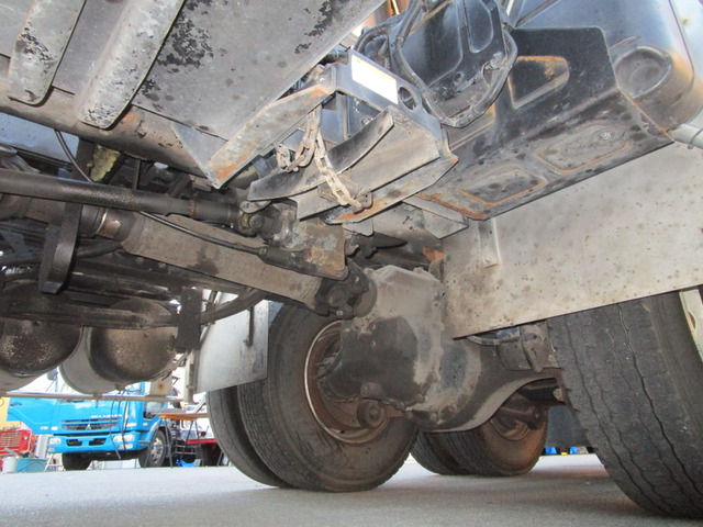 H.29年日野プロフィアダンプ箱ステンレス張り土砂禁22㎥|中古トラックの販売・買取・査定のアイナビ