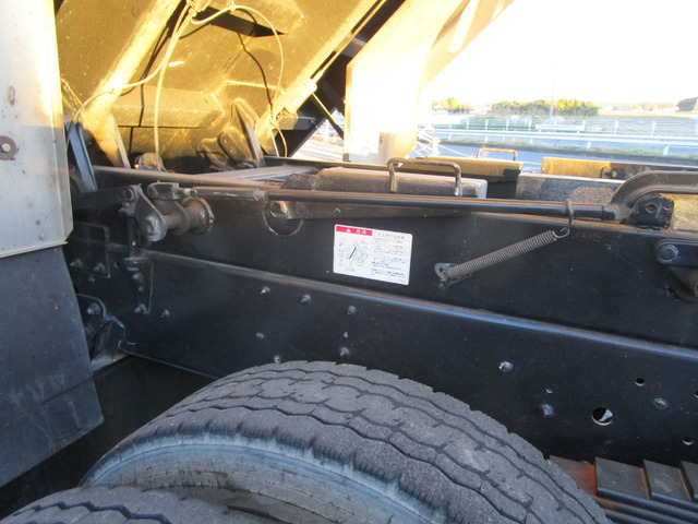 H.29年日野プロフィアダンプ箱ステンレス張り土砂禁22㎥|中古トラックの販売・買取・査定のアイナビ