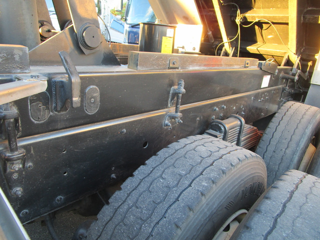 H.29年日野プロフィアダンプ箱ステンレス張り土砂禁22㎥|中古トラックの販売・買取・査定のアイナビ