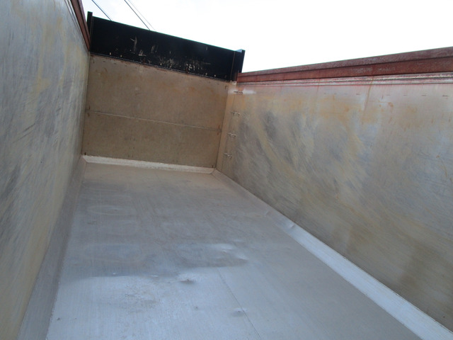 H.29年日野プロフィアダンプ箱ステンレス張り土砂禁22㎥|中古トラックの販売・買取・査定のアイナビ