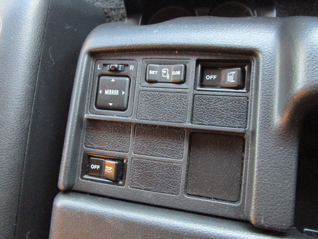 H.29年日野プロフィアダンプ箱ステンレス張り土砂禁22㎥|中古トラックの販売・買取・査定のアイナビ