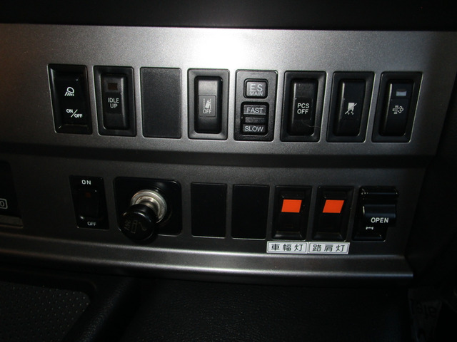 H.29年日野プロフィアダンプ箱ステンレス張り土砂禁22㎥|中古トラックの販売・買取・査定のアイナビ