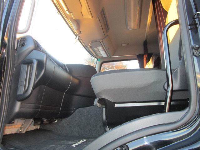 H.29年日野プロフィアダンプ箱ステンレス張り土砂禁22㎥|中古トラックの販売・買取・査定のアイナビ