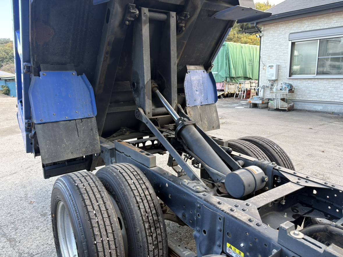 H31年式3tダンプ車検付き尿素なし|中古トラックの販売・買取・査定のアイナビ