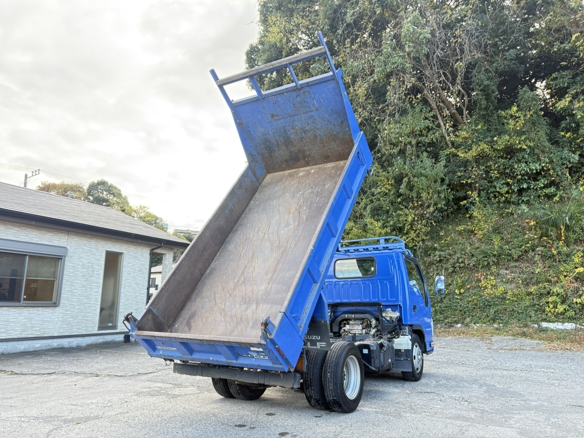 H31年式3tダンプ車検付き尿素なし|中古トラックの販売・買取・査定のアイナビ