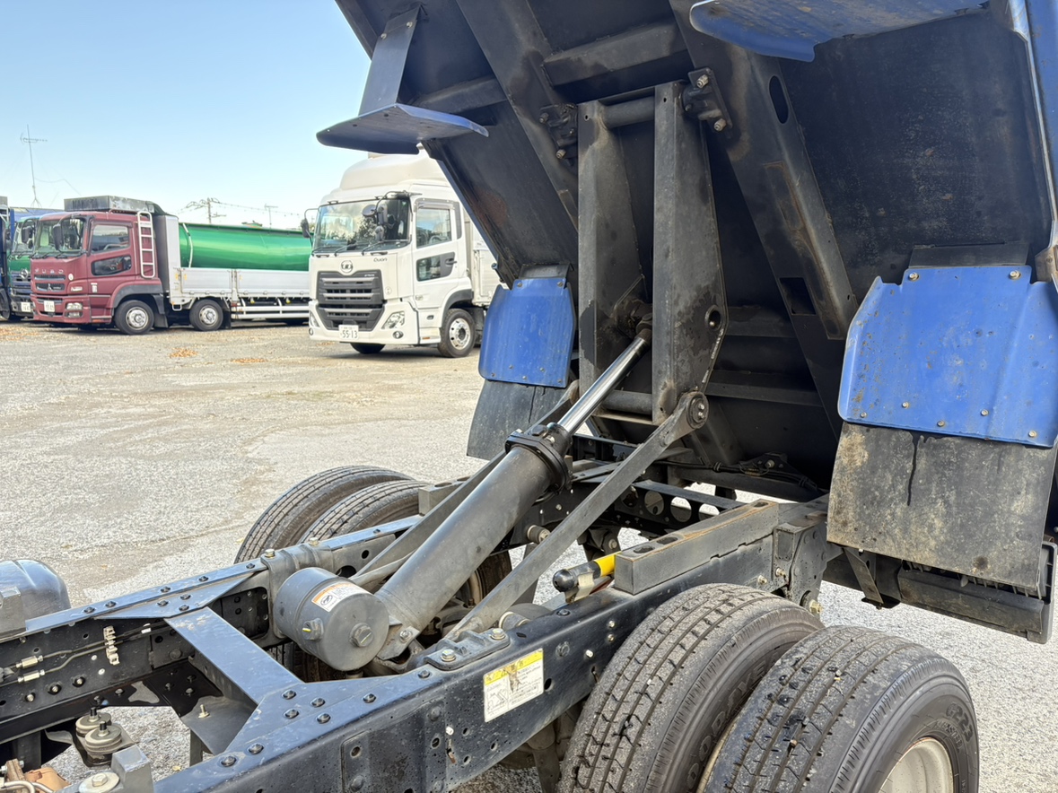 H31年式3tダンプ車検付き尿素なし|中古トラックの販売・買取・査定のアイナビ