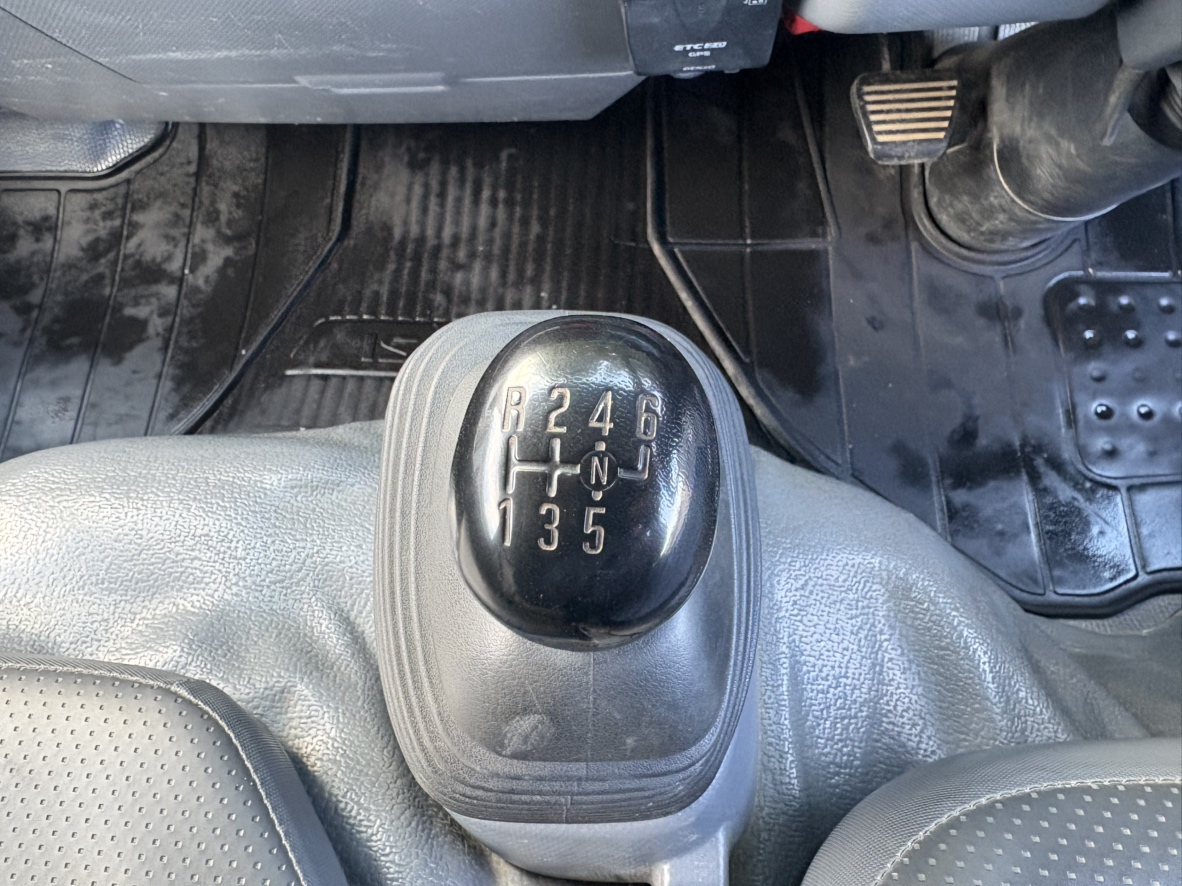 H31年式3tダンプ車検付き尿素なし|中古トラックの販売・買取・査定のアイナビ