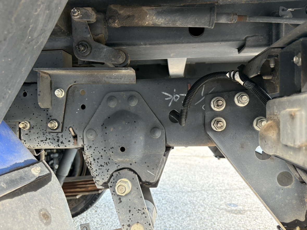 H31年式3tダンプ車検付き尿素なし|中古トラックの販売・買取・査定のアイナビ