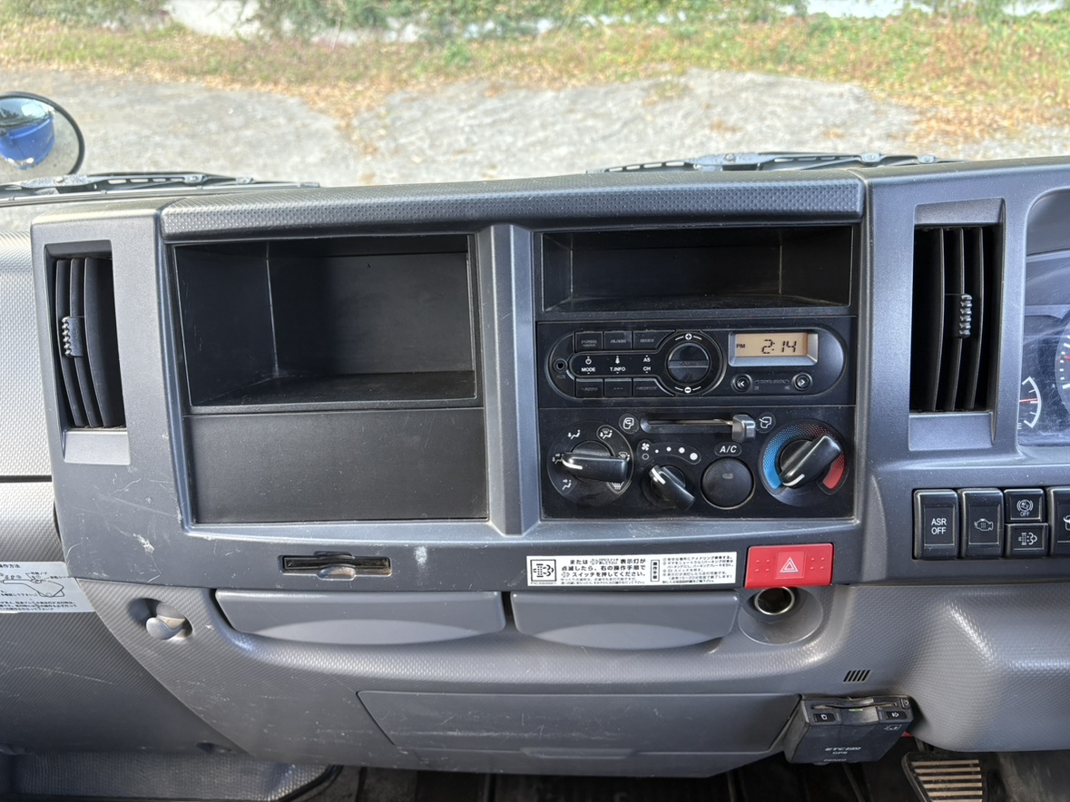 H31年式3tダンプ車検付き尿素なし|中古トラックの販売・買取・査定のアイナビ