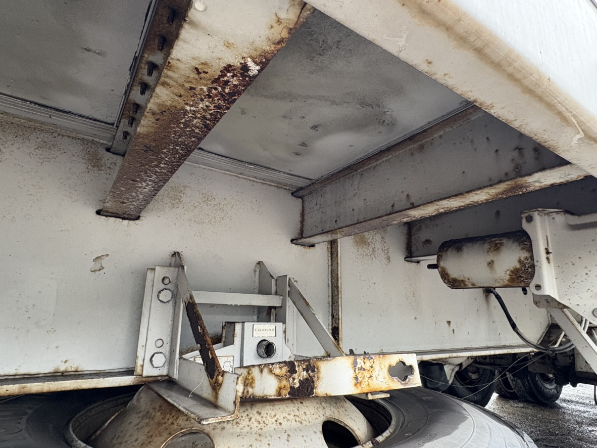 H19年式リフトアップ2軸ウイングセミトレーラ|中古トラックの販売・買取・査定のアイナビ