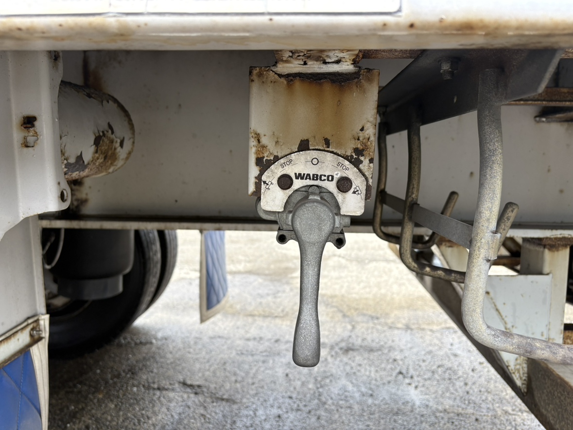 H19年式リフトアップ2軸ウイングセミトレーラ|中古トラックの販売・買取・査定のアイナビ