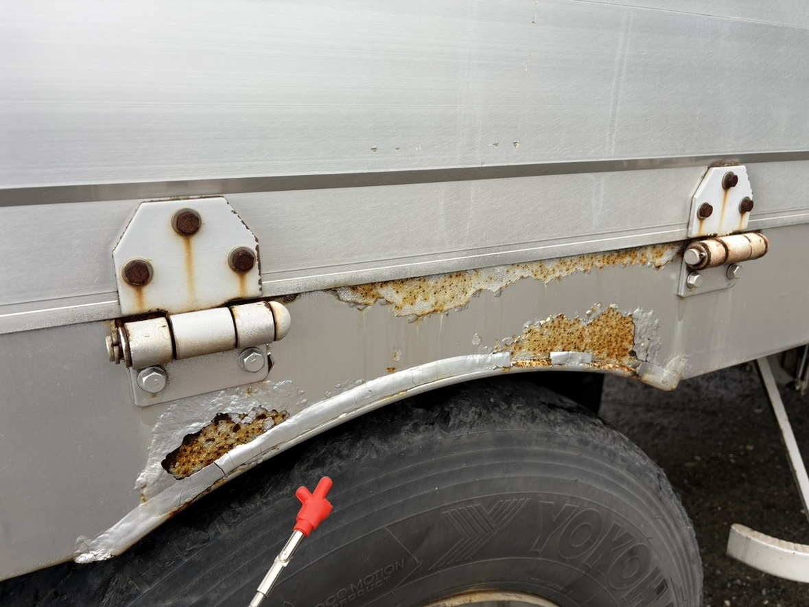 H19年式リフトアップ2軸ウイングセミトレーラ|中古トラックの販売・買取・査定のアイナビ