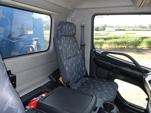 日野 平成30年式 塵芥車 10.2㎥ 新明和製 クラッチO/H済|中古トラックの販売・買取・査定のアイナビ