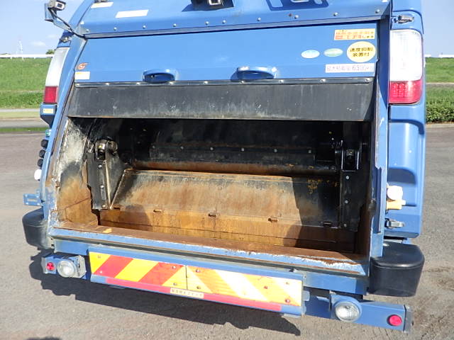 日野 平成30年式 塵芥車 10.2㎥ 新明和製 クラッチO/H済|中古トラックの販売・買取・査定のアイナビ