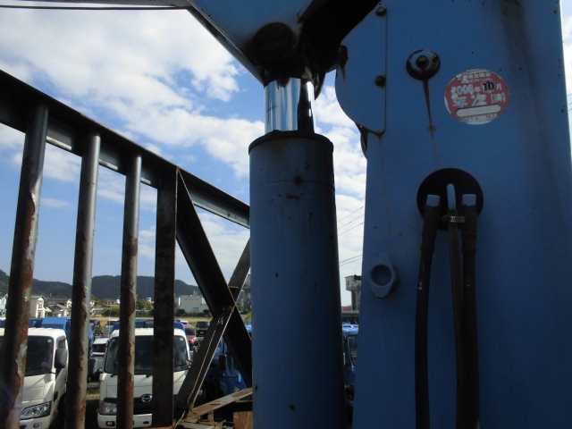 25T 4段クレーン ハイジャッキ ラジコン 2デフウインチ付|中古トラックの販売・買取・査定のアイナビ