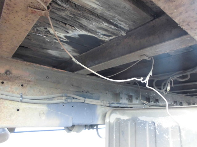 25T 4段クレーン ハイジャッキ ラジコン 2デフウインチ付|中古トラックの販売・買取・査定のアイナビ