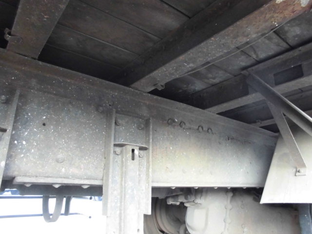 25T 4段クレーン ハイジャッキ ラジコン 2デフウインチ付|中古トラックの販売・買取・査定のアイナビ