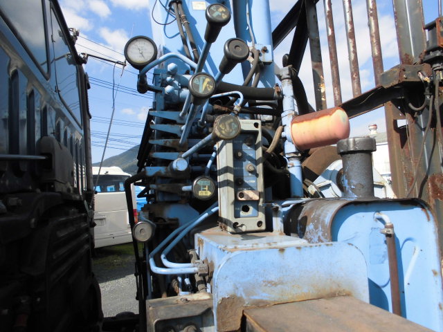 25T 4段クレーン ハイジャッキ ラジコン 2デフウインチ付|中古トラックの販売・買取・査定のアイナビ