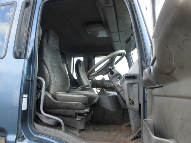 25T 4段クレーン ハイジャッキ ラジコン 2デフウインチ付|中古トラックの販売・買取・査定のアイナビ