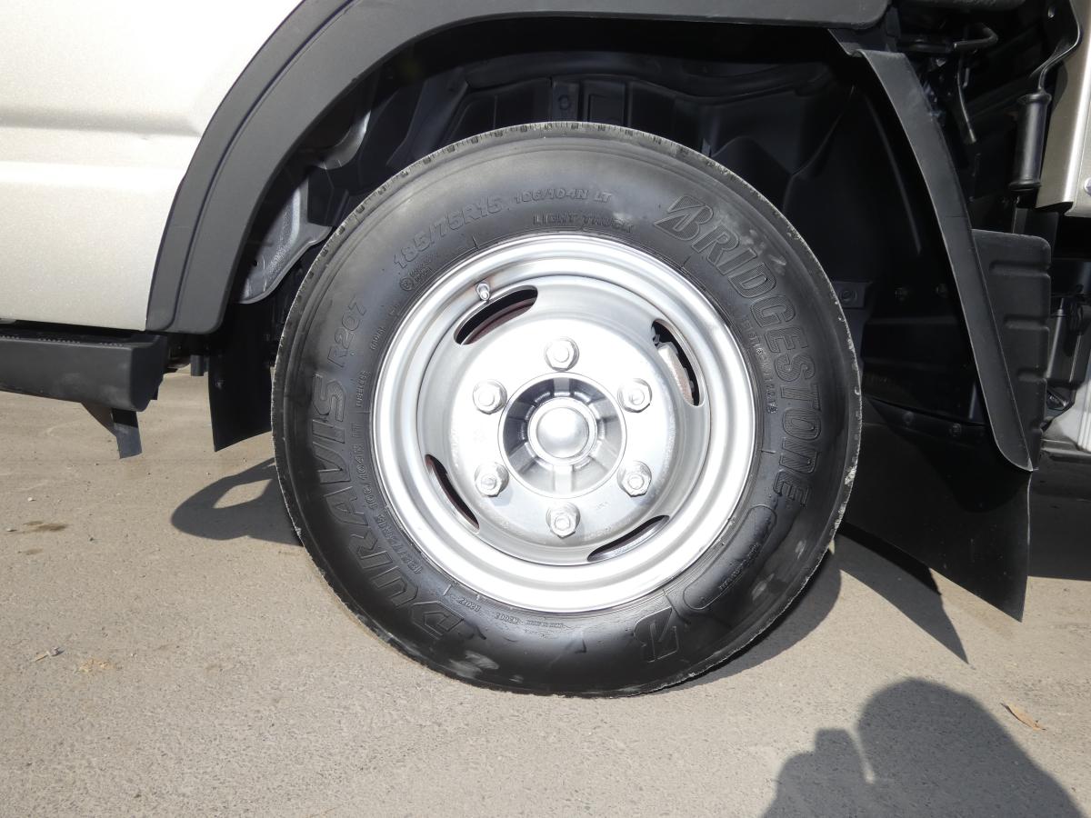 H27　1.5トン 平ボディ オートマ ETC　251129|中古トラックの販売・買取・査定のアイナビ